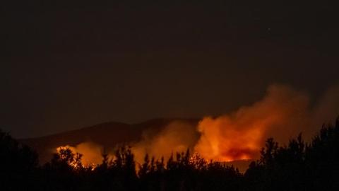 The wildfire has charred 798 sq km of tinder-dry ponderosa forests, making it the largest blaze burning in the US during what has been an early start to the fire season.