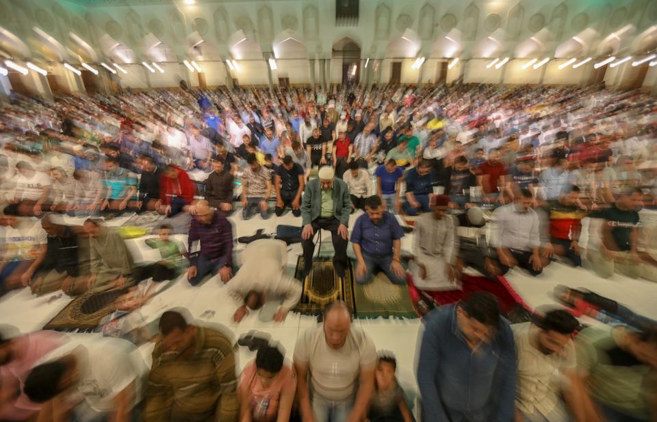 Devotees perform prayer at Al Azhar Mosque during the Laylat al Qadr in Cairo, Egypt.